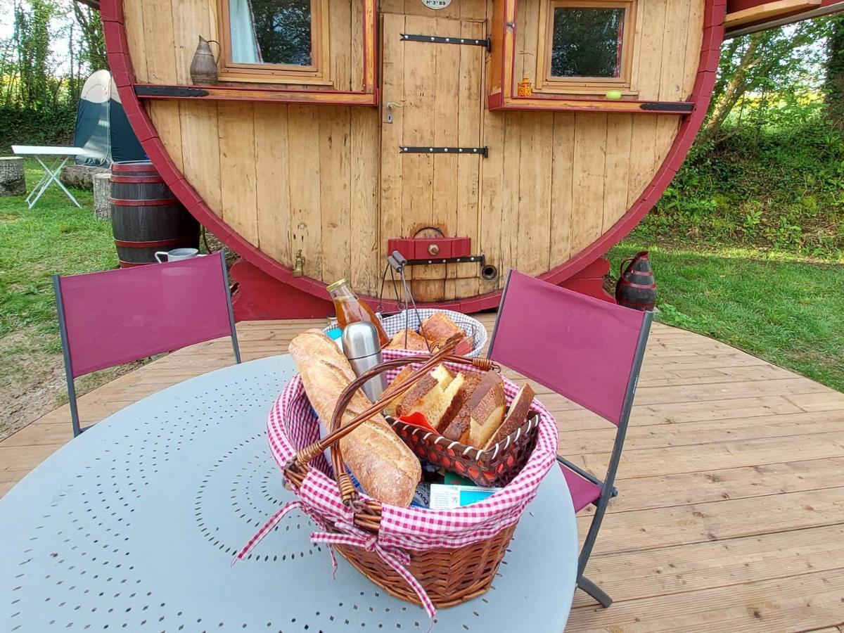 L'Authentique Tonneau A Cidre D'Emma Villa Litteau Exteriör bild