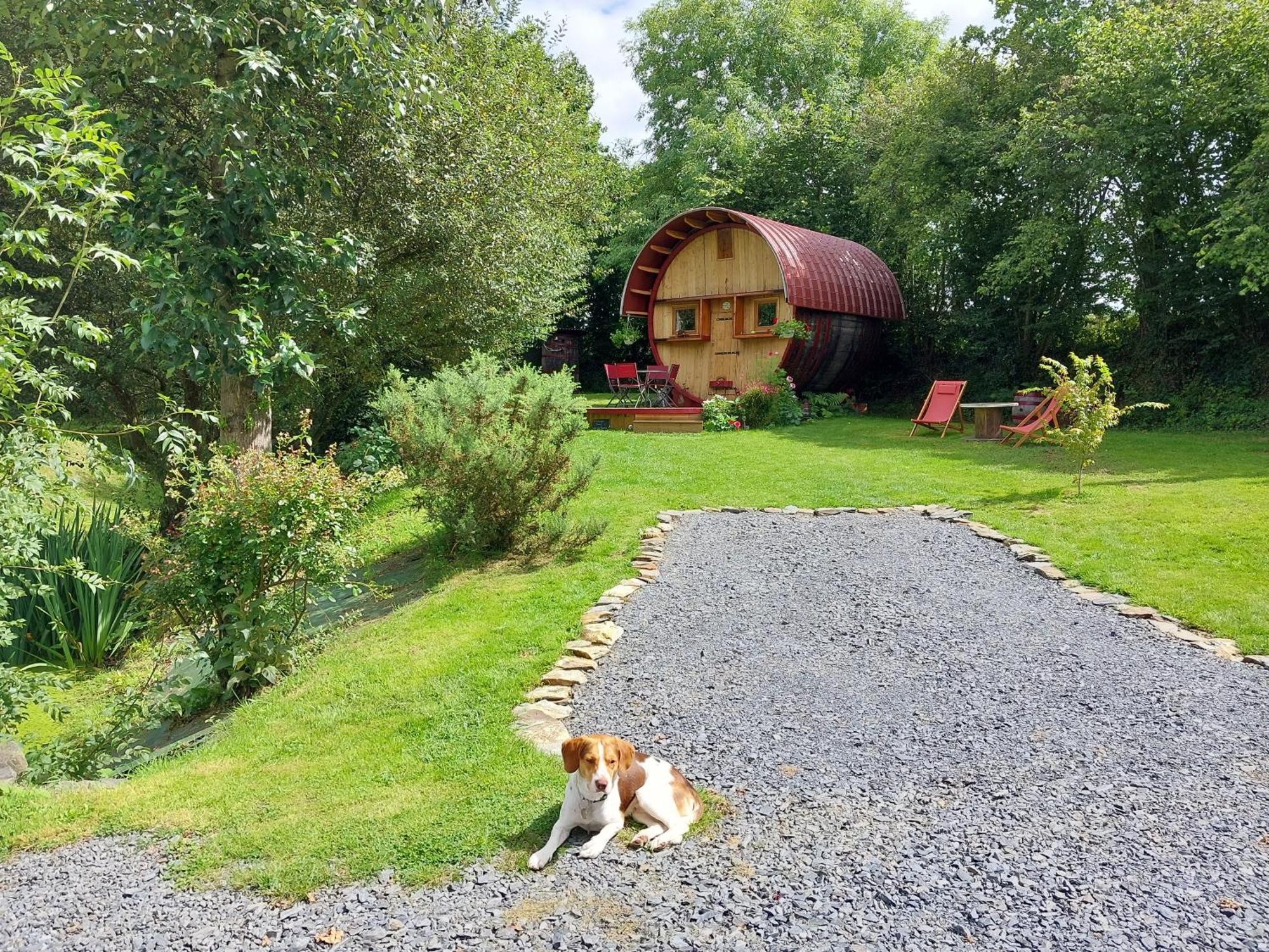 L'Authentique Tonneau A Cidre D'Emma Villa Litteau Exteriör bild
