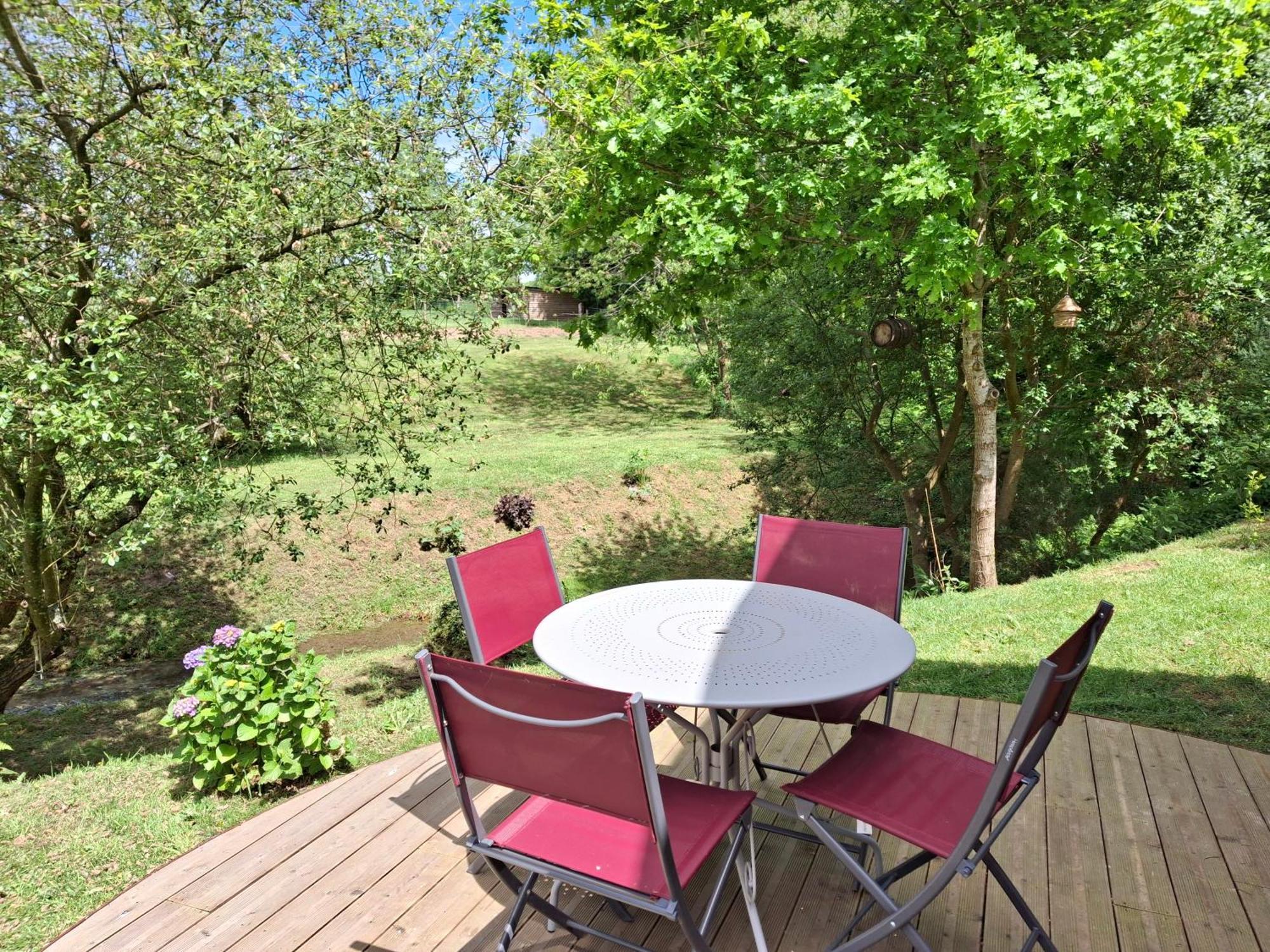 L'Authentique Tonneau A Cidre D'Emma Villa Litteau Exteriör bild